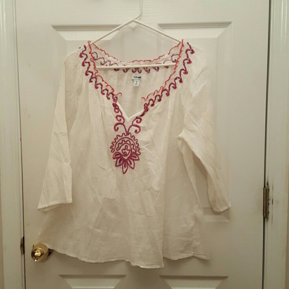 Relaxed white top